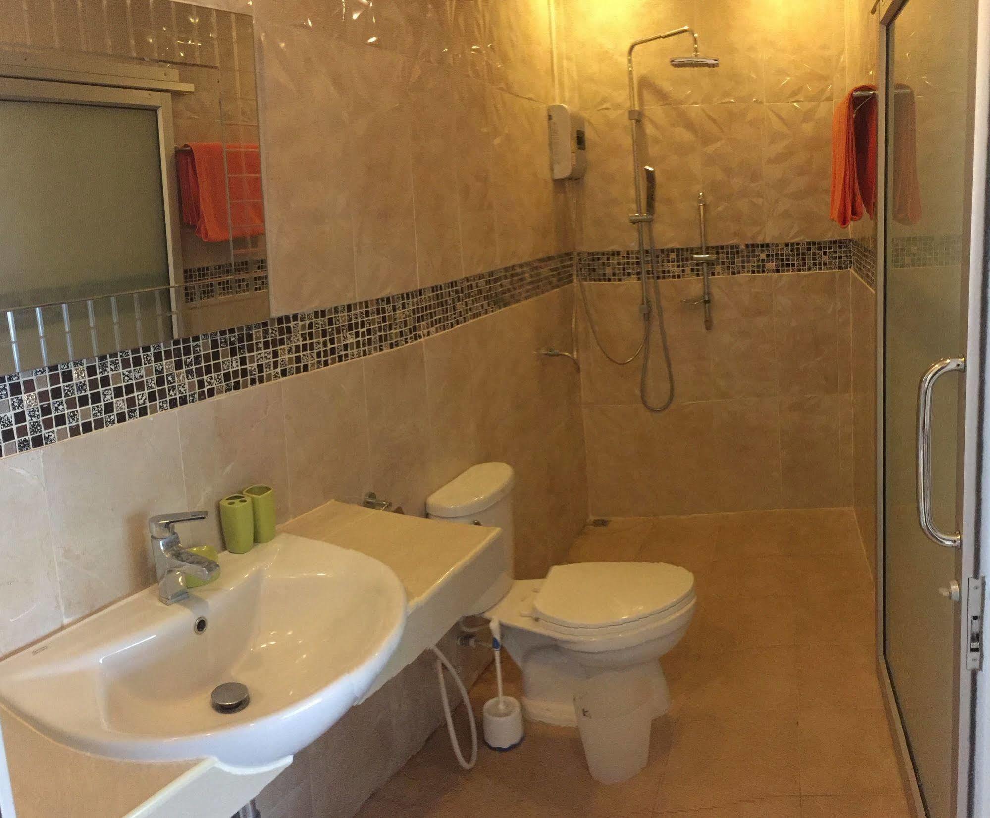 Merlin Plaza Apartments Khao Lak Dış mekan fotoğraf